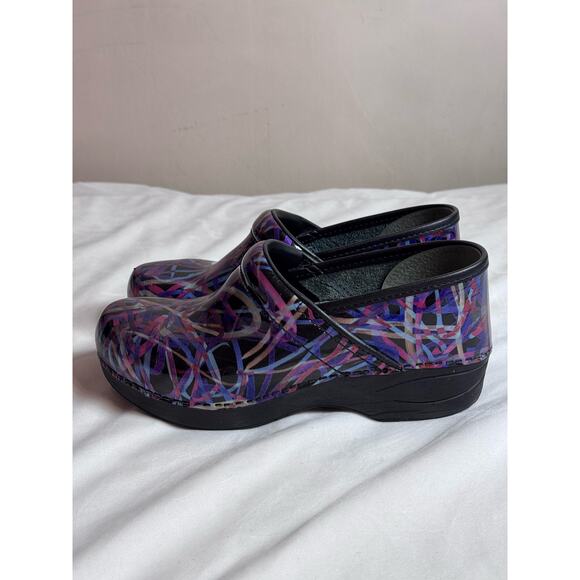 Dansko XP 2.0 Ribbon Patent Leather Nursing Clogs
Women’s Size 7 - Picture 1 of 9